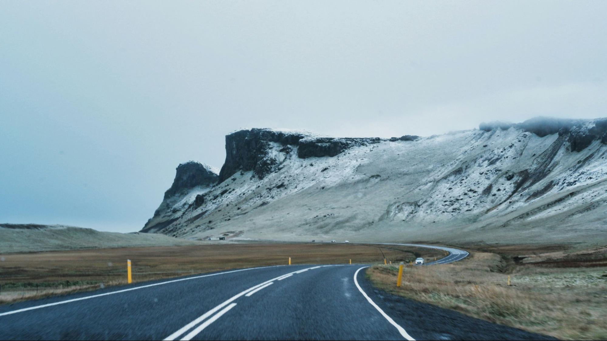 Sightseeing Routes in March in Iceland